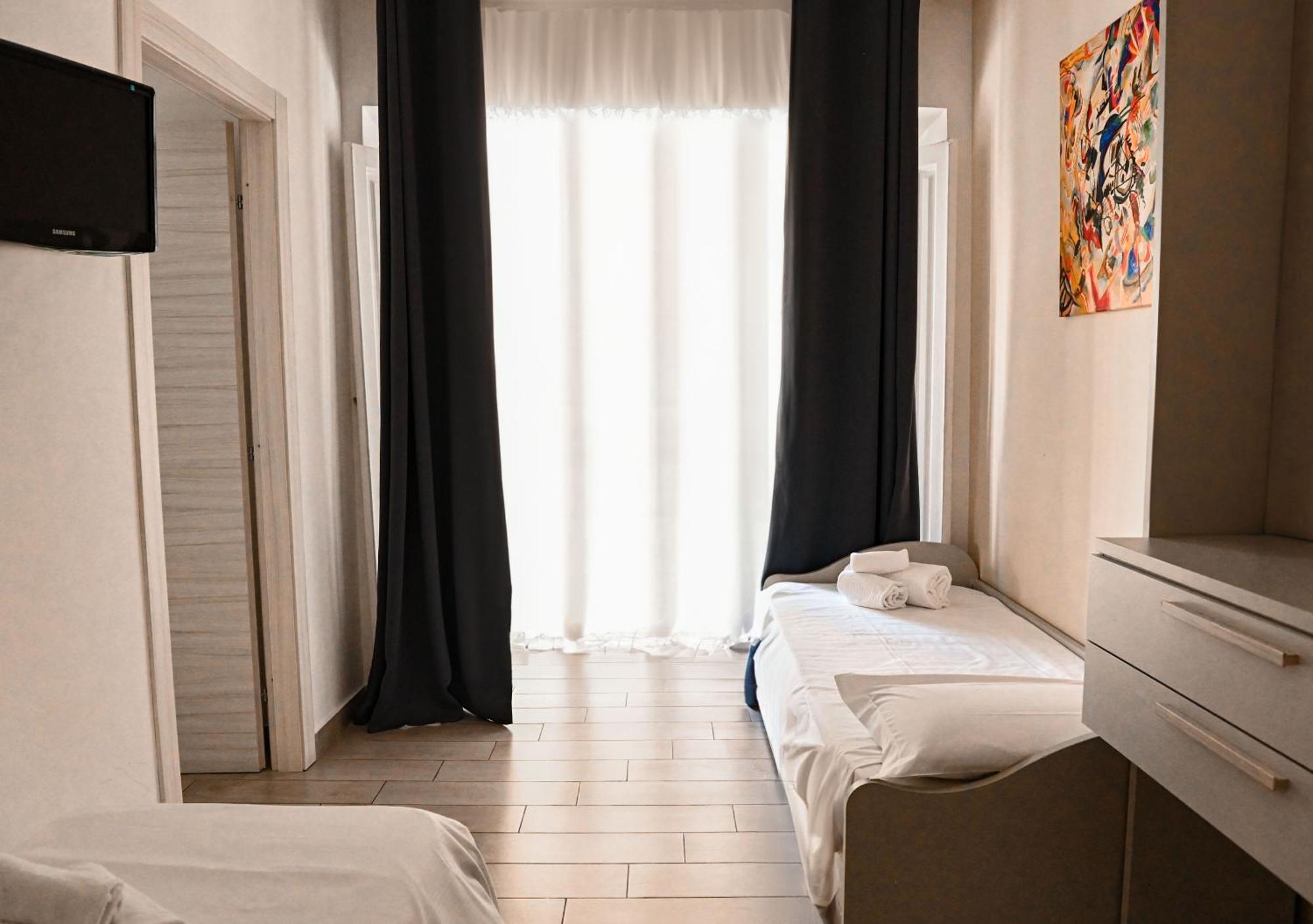 B&B Bovio Square XIV Naples Exterior photo
